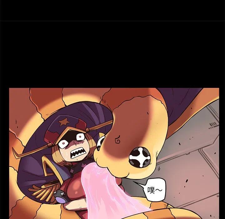 4562