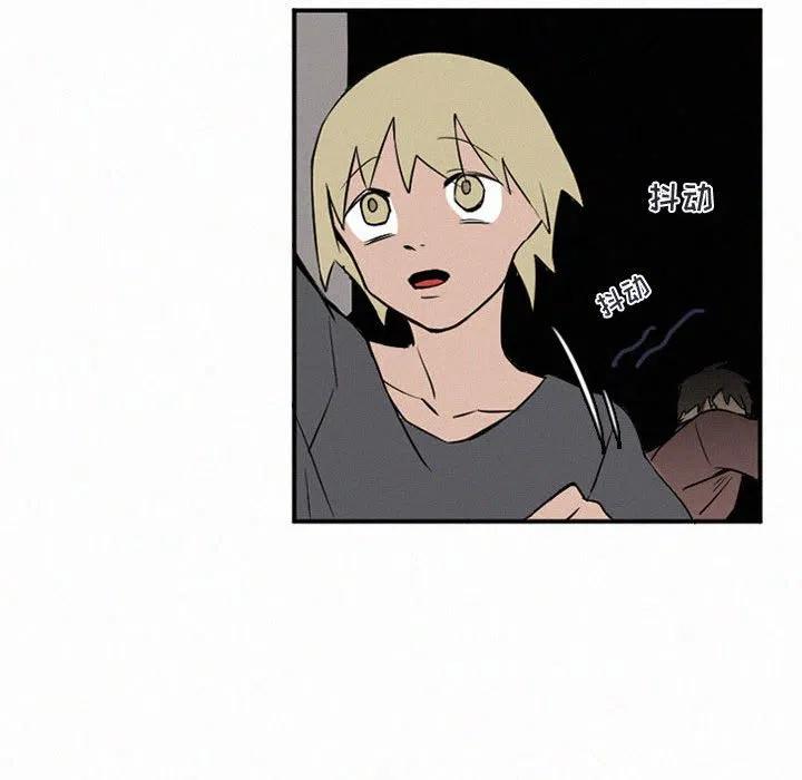 47121