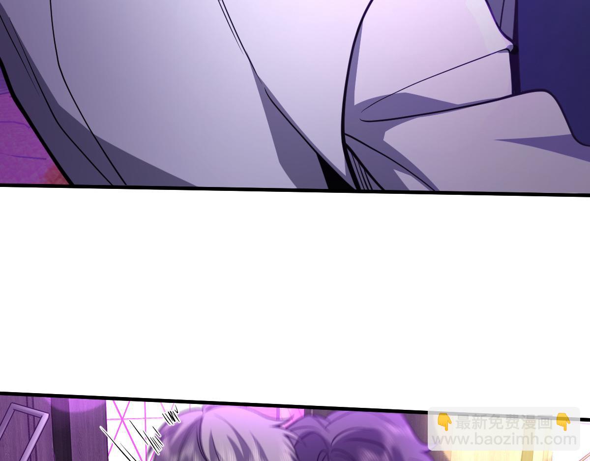 33121