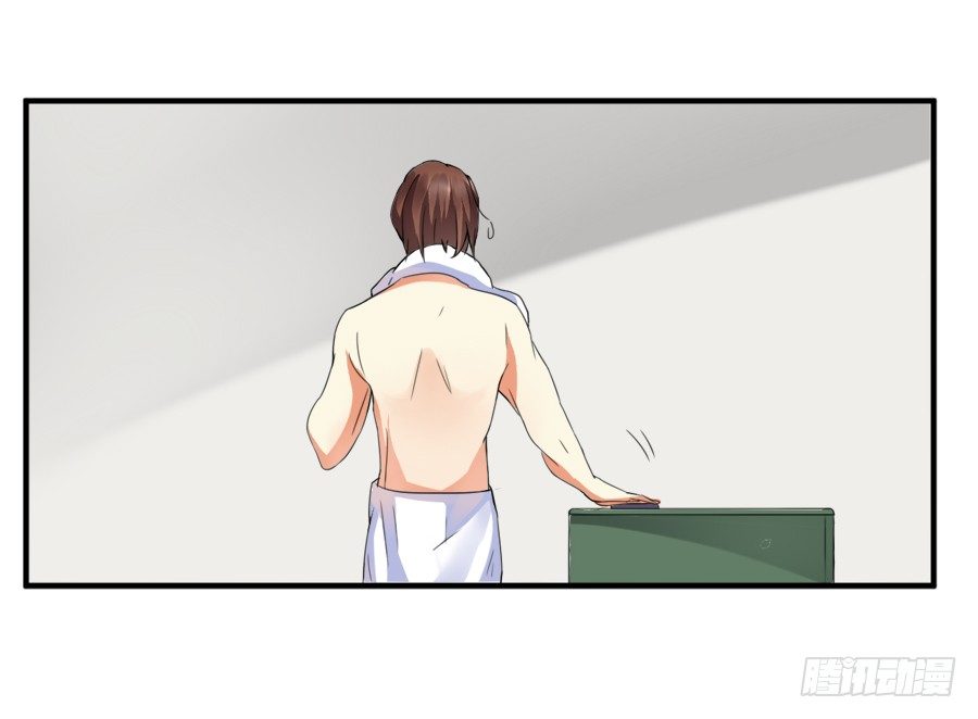 裸男被强吻！12